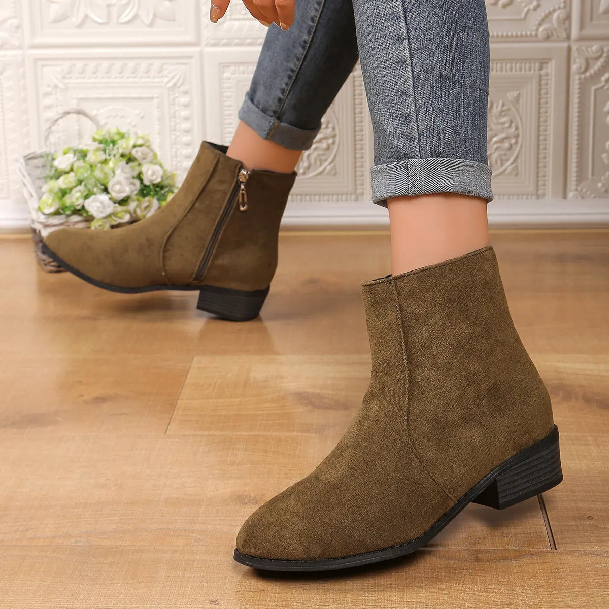 Suede Dr Martens Chunky Heel Short Women's Boots style-haven-vwag8